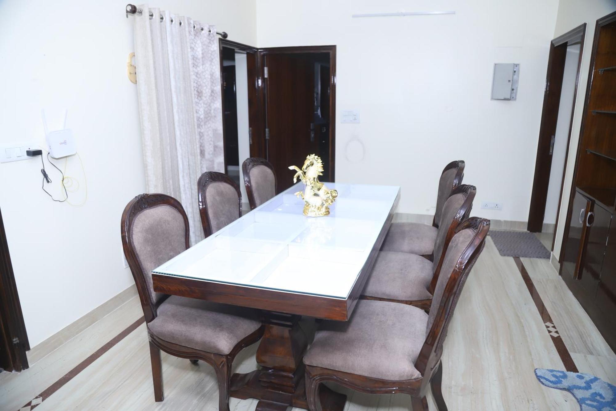 Divine India Service Apartment 3Bhk,B57 Sarita Vihar,Apollo Neu-Delhi Exterior foto