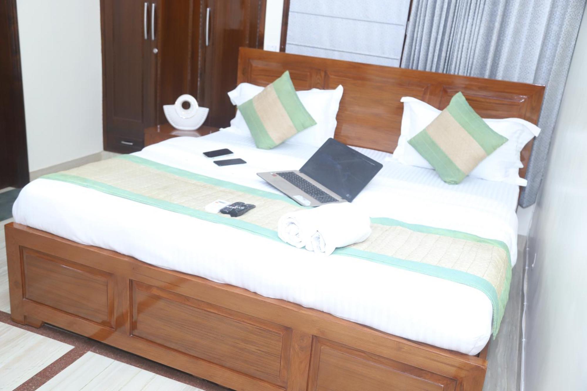 Divine India Service Apartment 3Bhk,B57 Sarita Vihar,Apollo Neu-Delhi Exterior foto